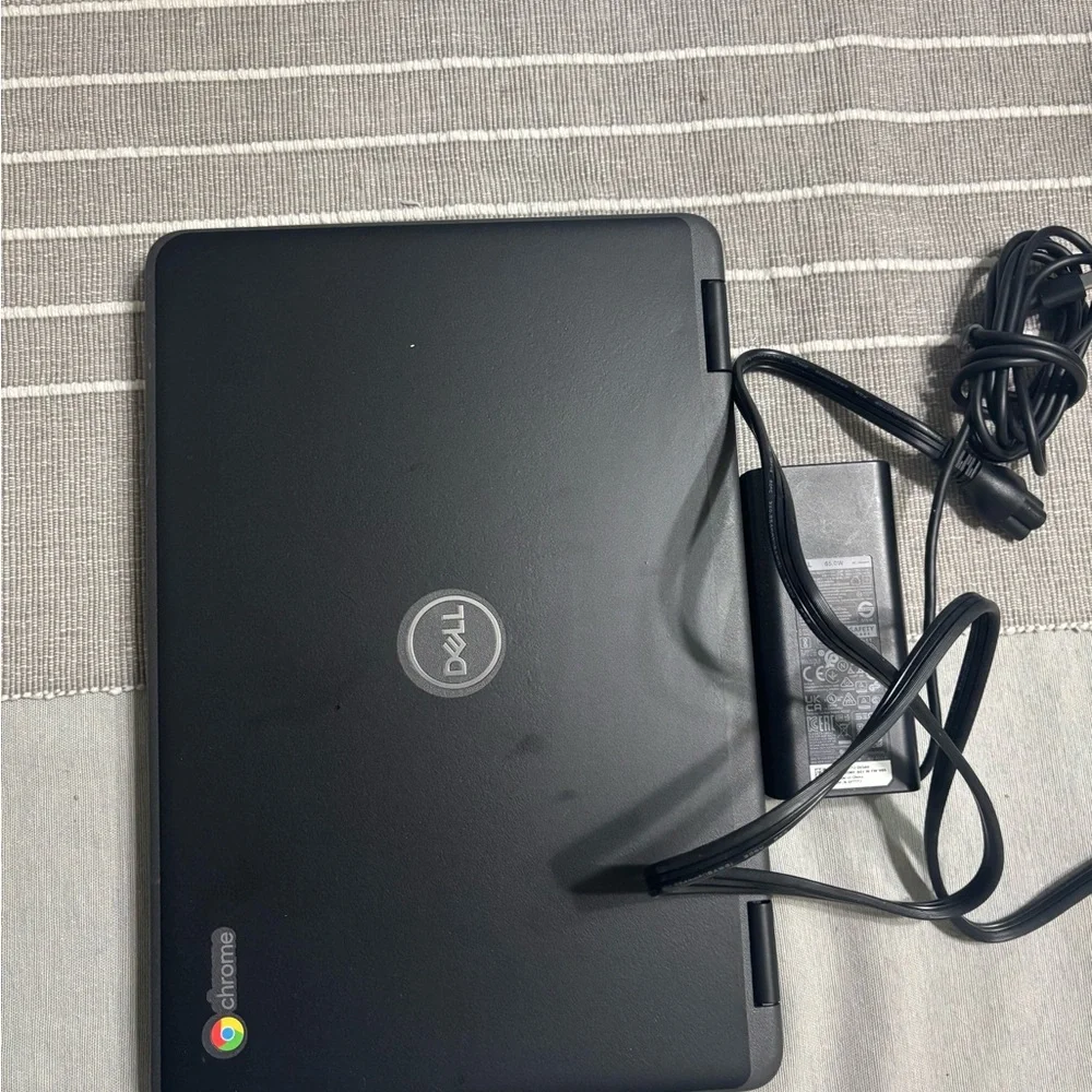 Dell Black Laptop Sleek Portable Design